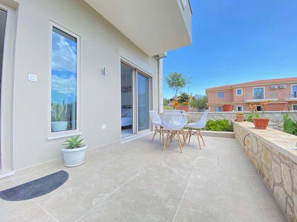 Grey Luxury House Appartement Ypsos Buitenkant foto