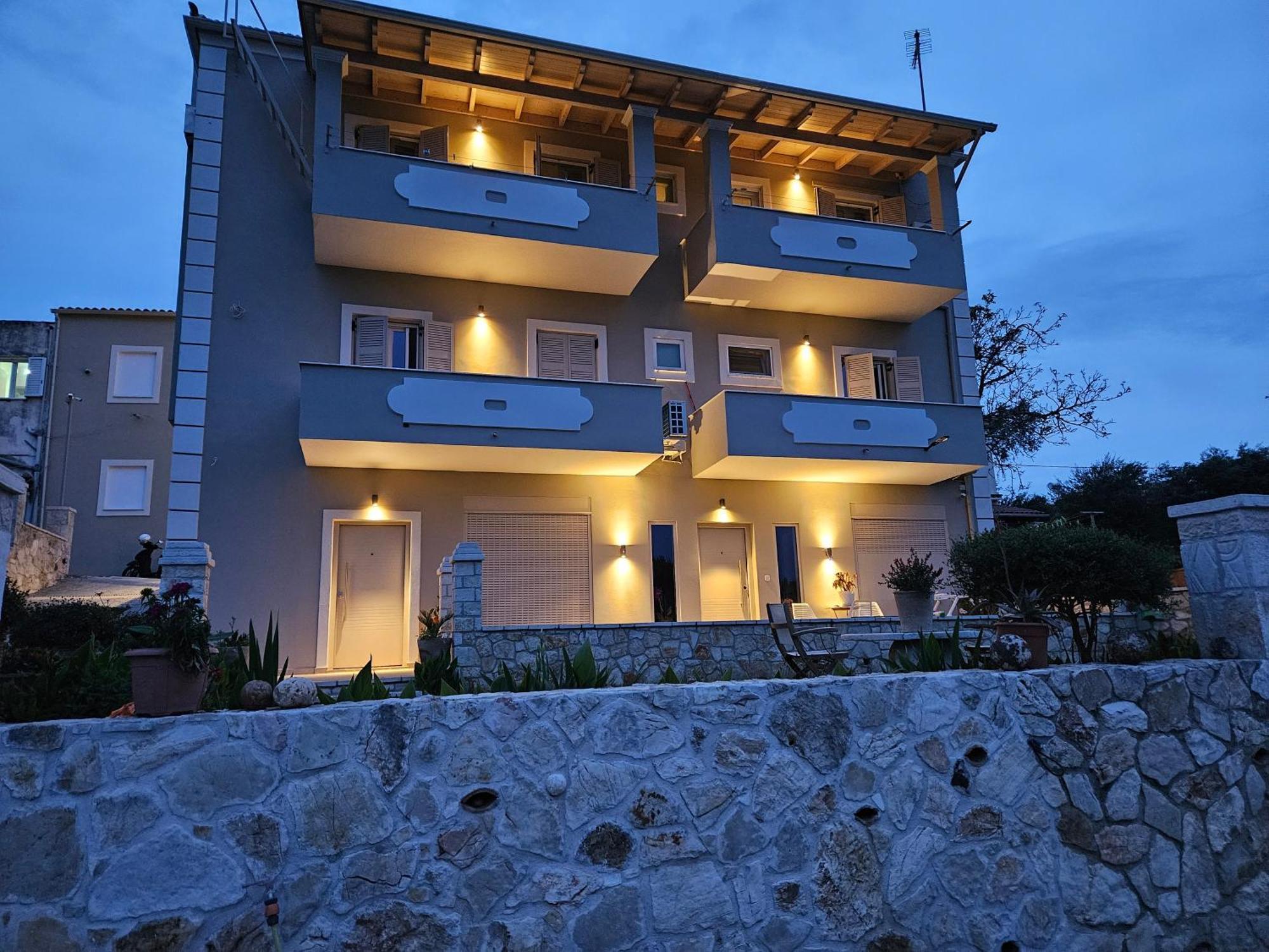 Grey Luxury House Appartement Ypsos Buitenkant foto
