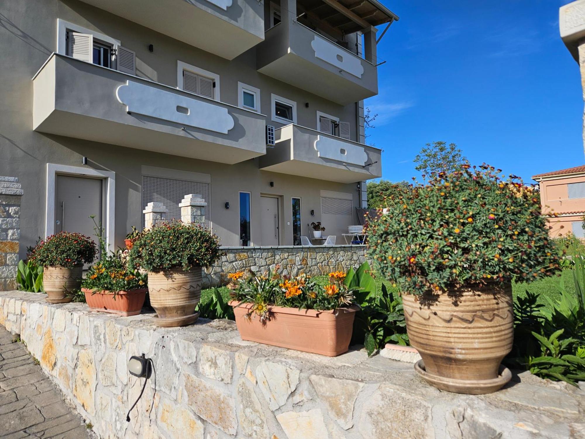Grey Luxury House Appartement Ypsos Buitenkant foto