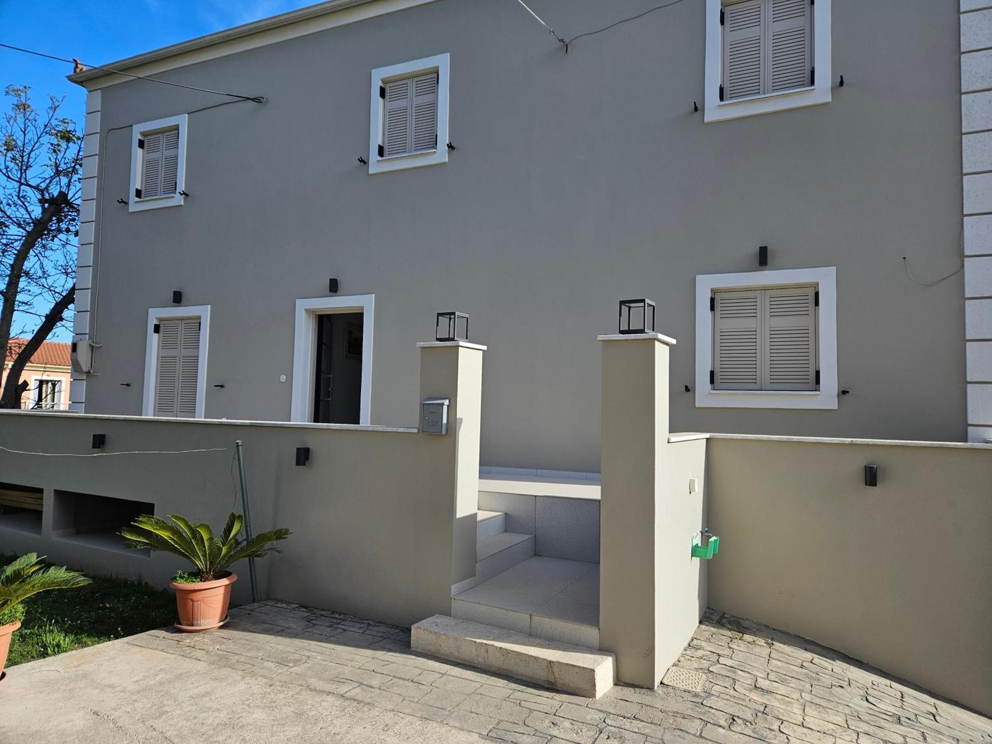 Grey Luxury House Appartement Ypsos Buitenkant foto