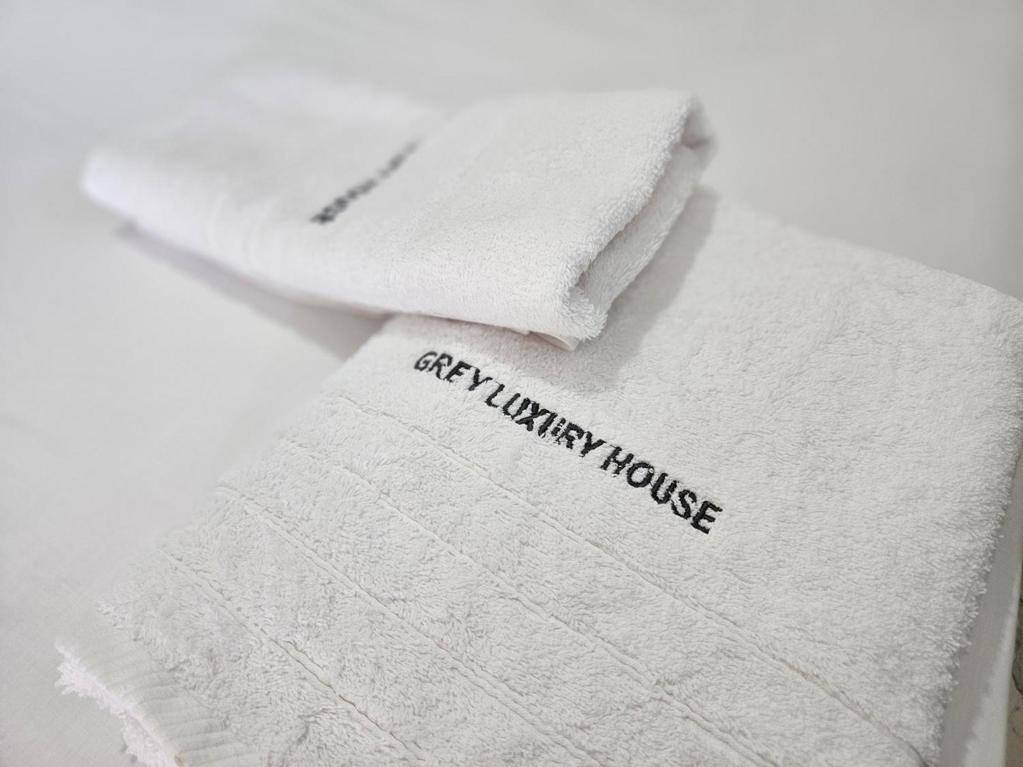 Grey Luxury House Appartement Ypsos Buitenkant foto