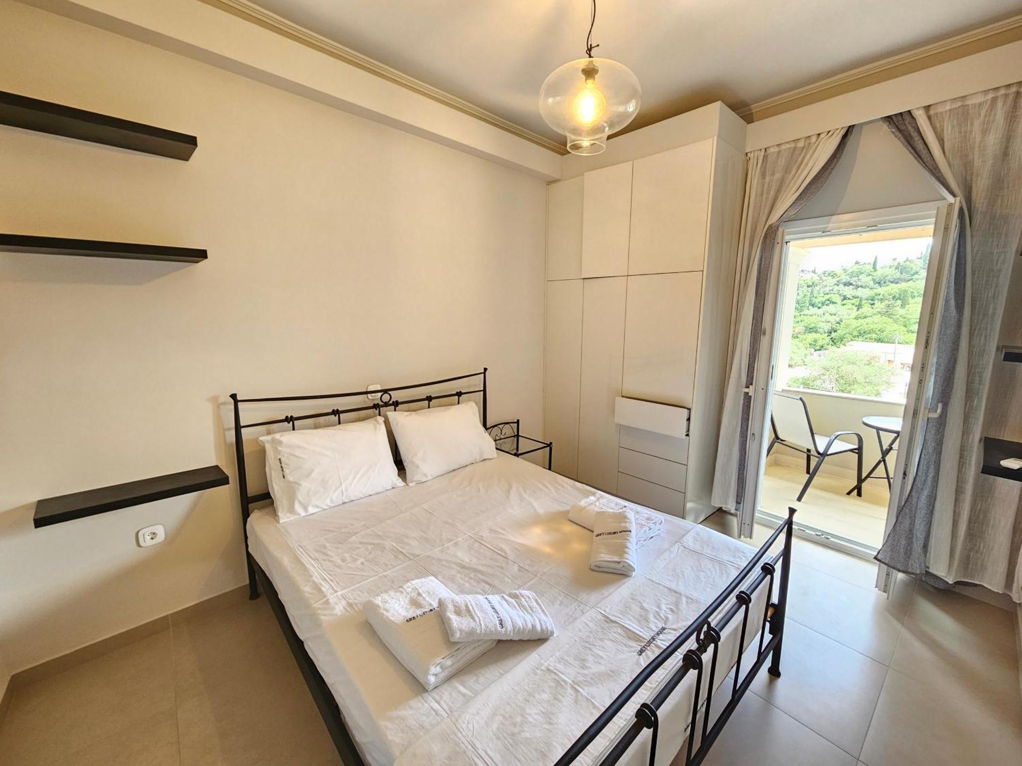 Grey Luxury House Appartement Ypsos Buitenkant foto