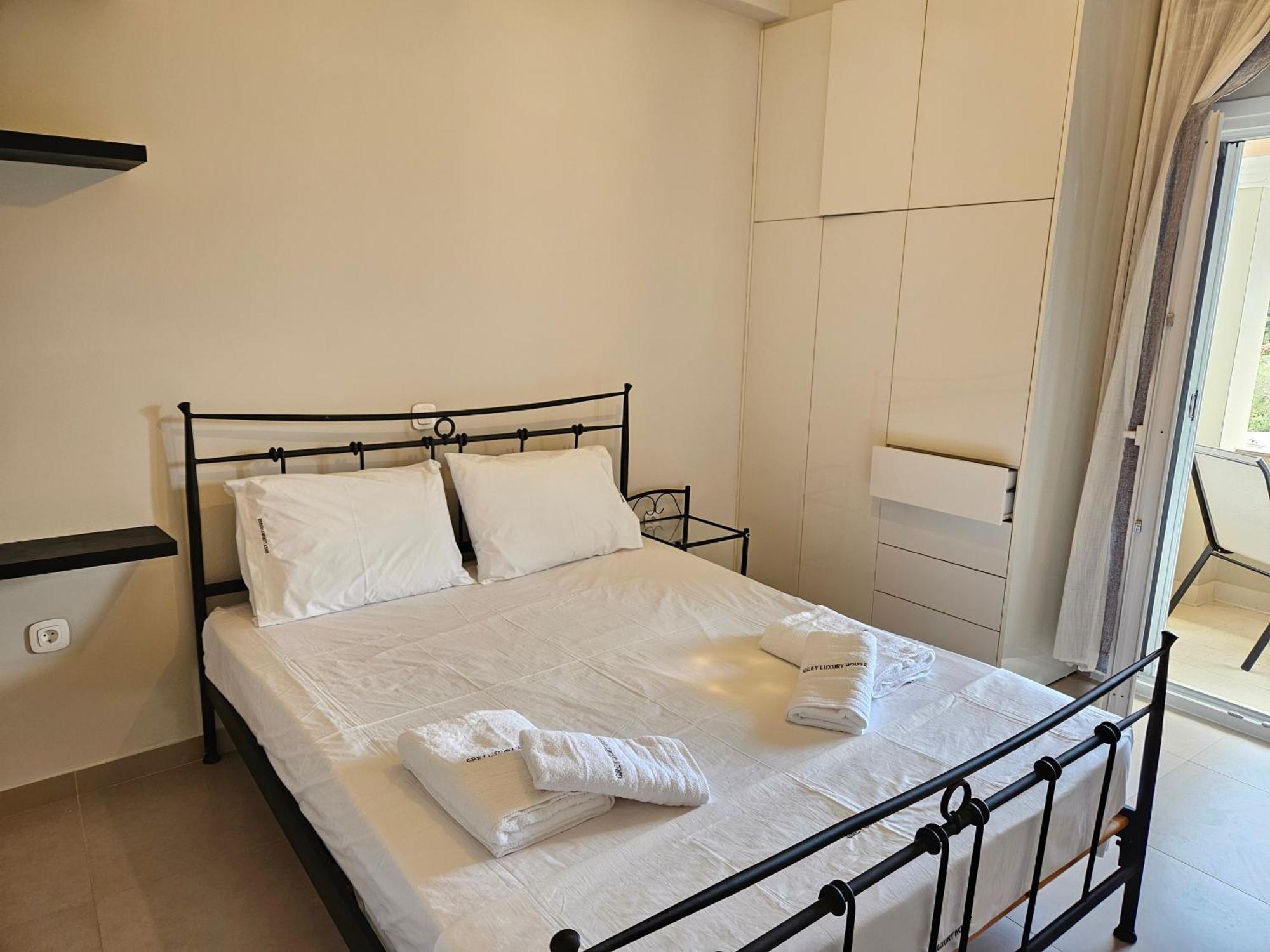 Grey Luxury House Appartement Ypsos Buitenkant foto