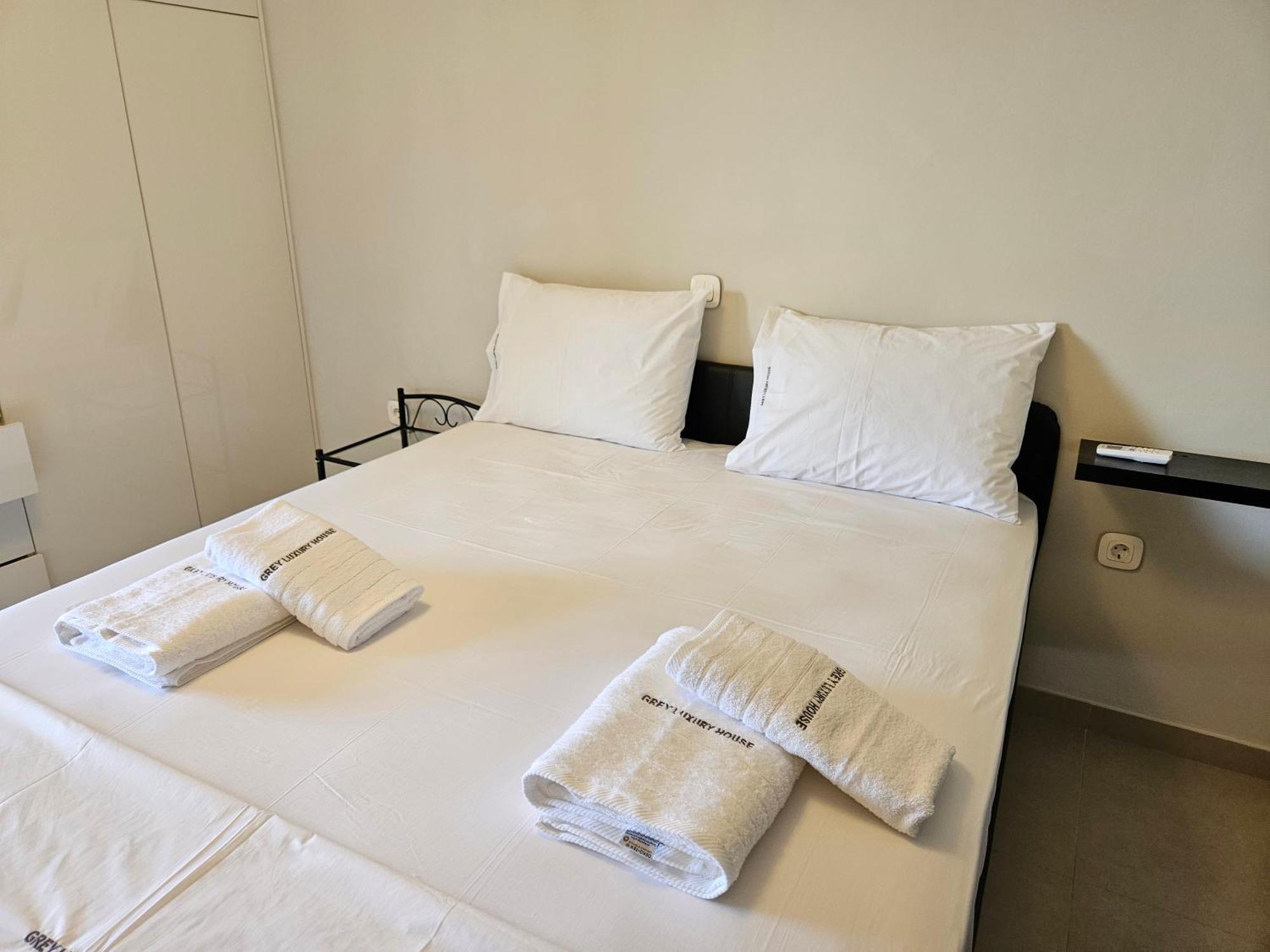 Grey Luxury House Appartement Ypsos Buitenkant foto