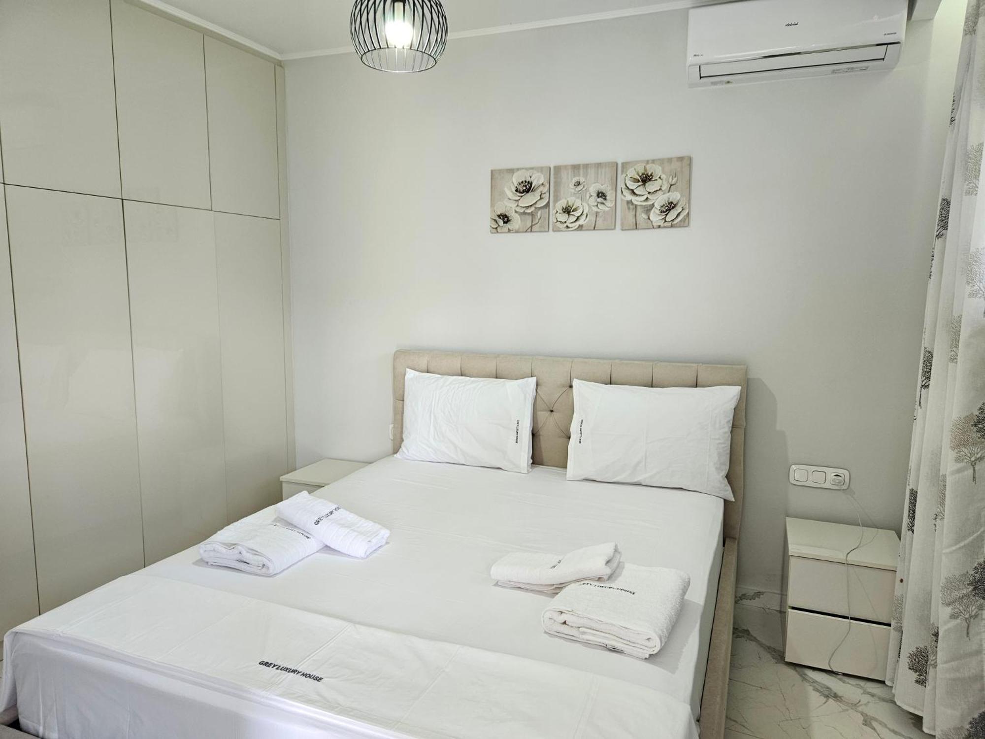 Grey Luxury House Appartement Ypsos Buitenkant foto