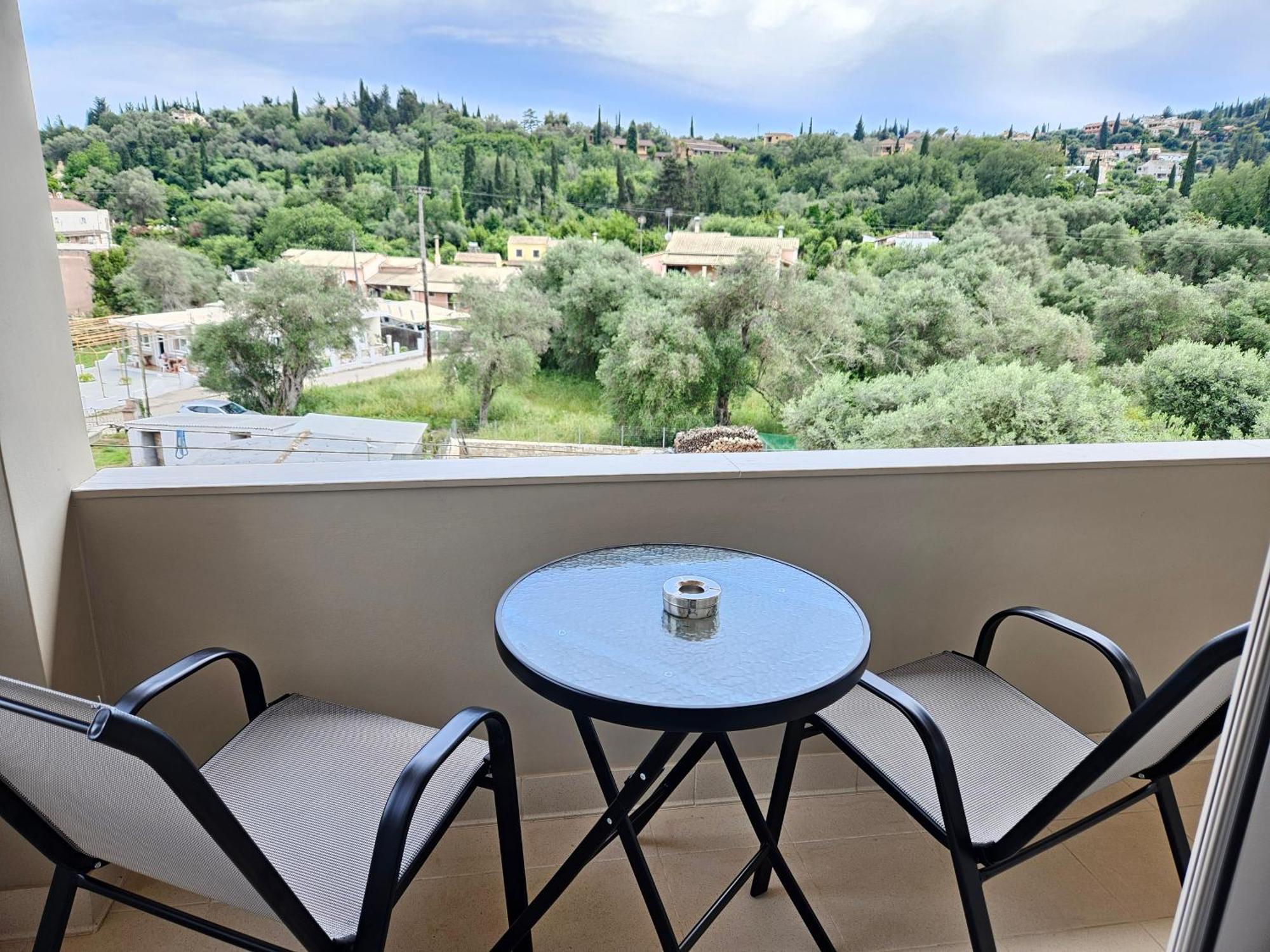 Grey Luxury House Appartement Ypsos Buitenkant foto