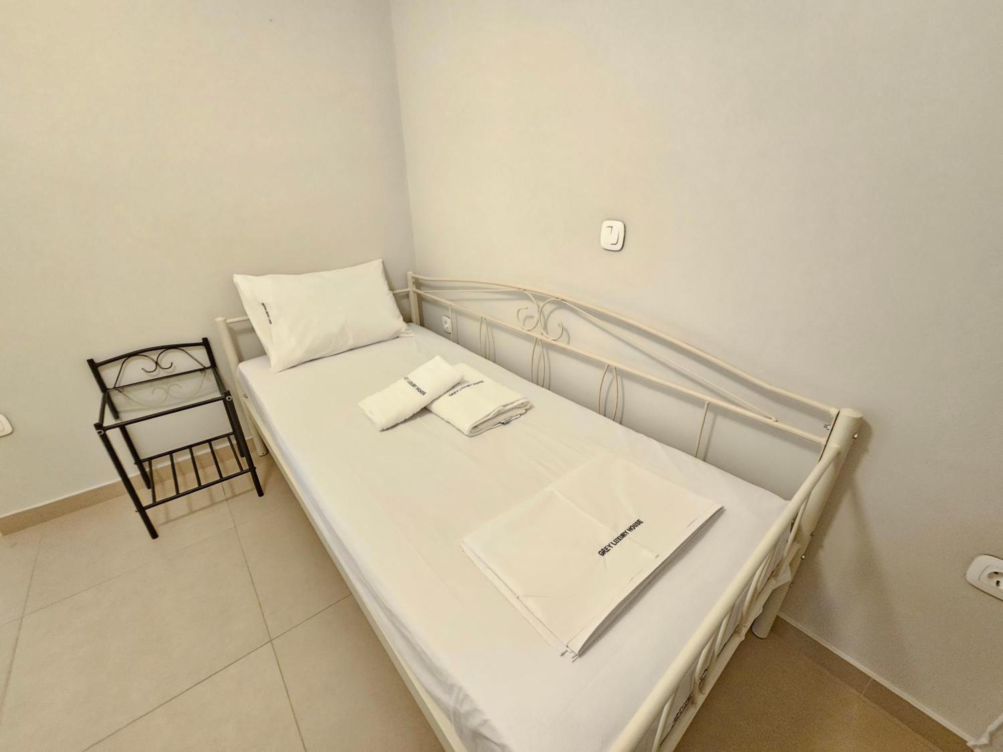 Grey Luxury House Appartement Ypsos Buitenkant foto